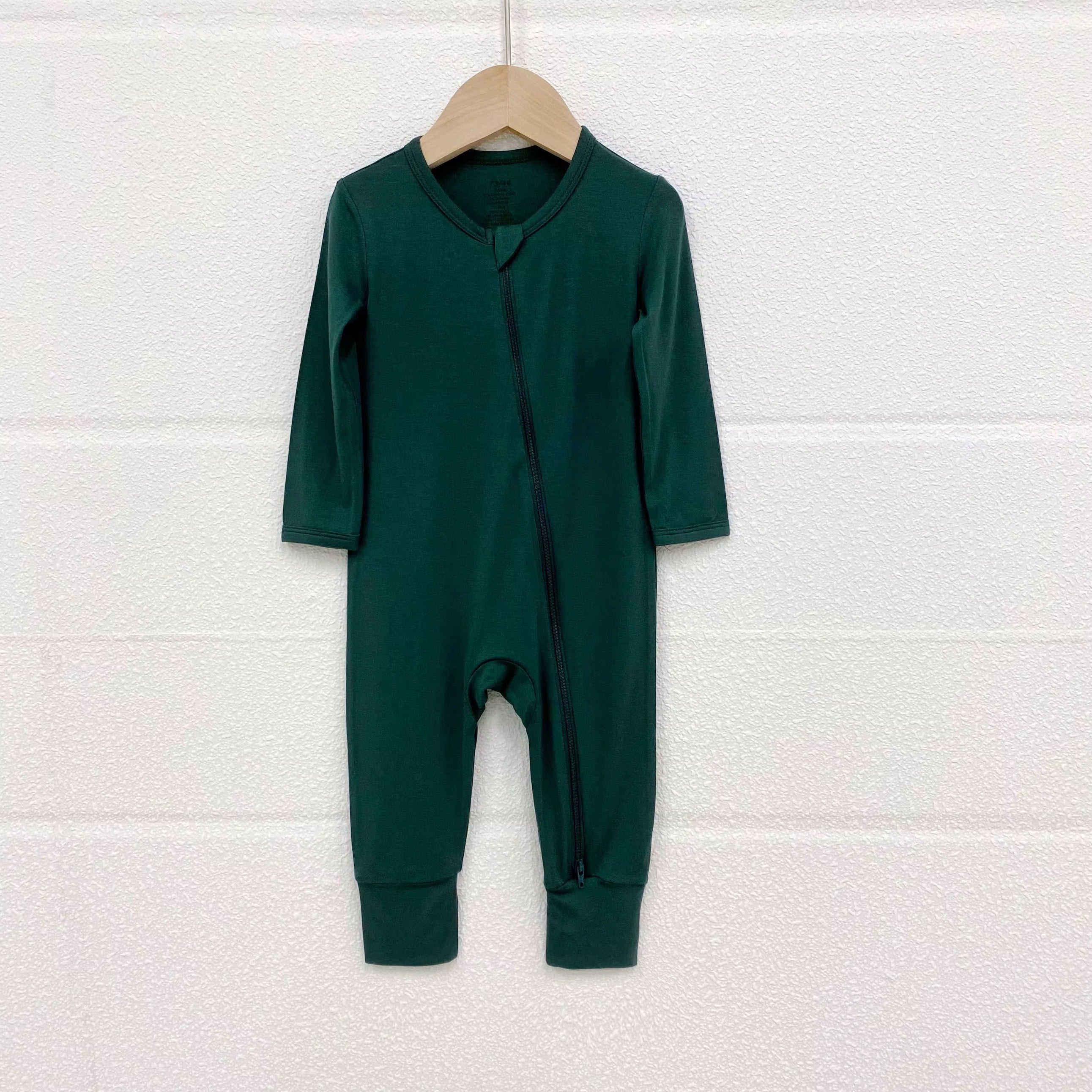 Bamboo zip baby onesie romper – soft and breathable